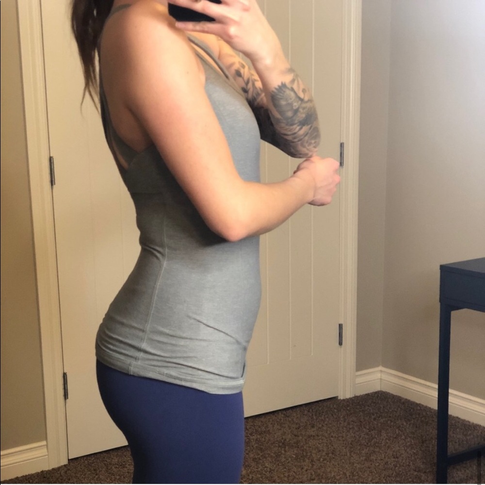 Lululemon Tank 🍋 - Picture 3 of 13